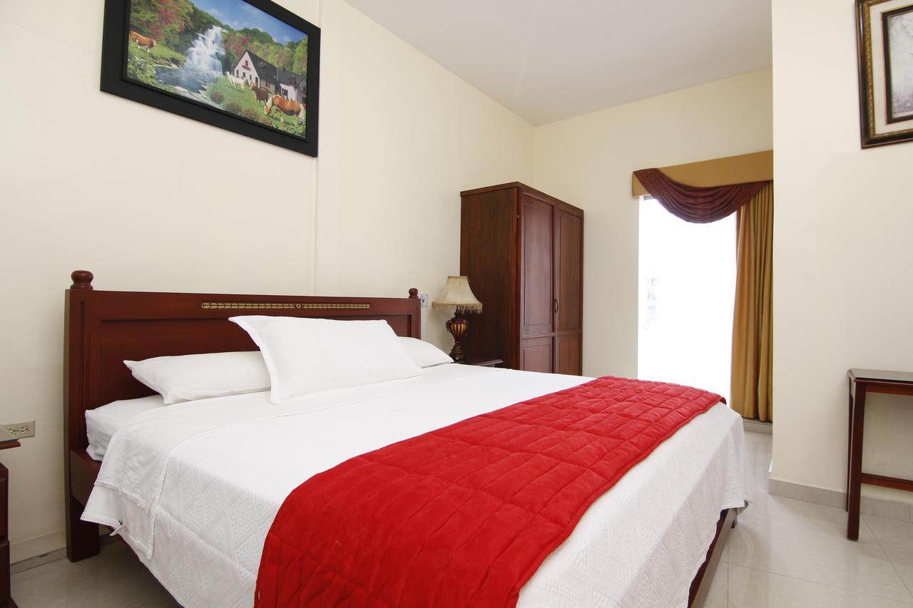 Hotel Versailles Internacional Гуаякиль Экстерьер фото